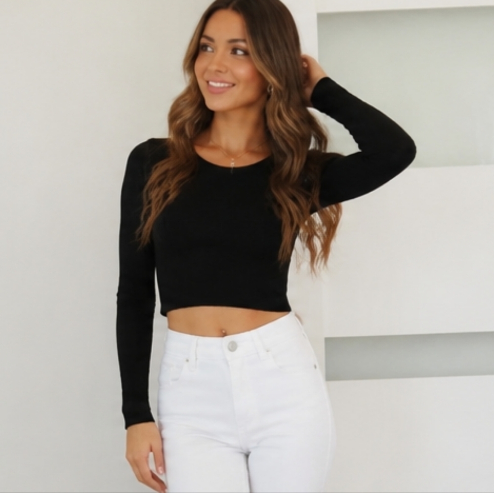 Forever 21 Black Cropped Long-Sleeve Knit Top